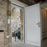 Bay Apartment *