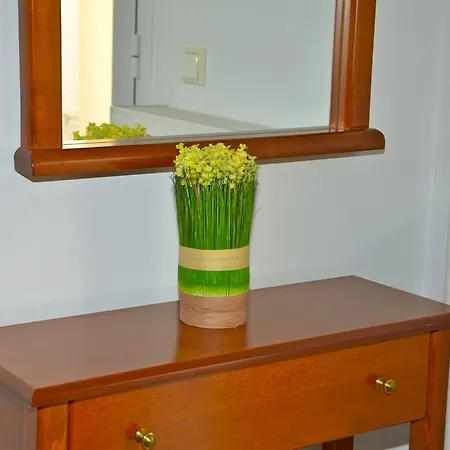 Apartment Bay *