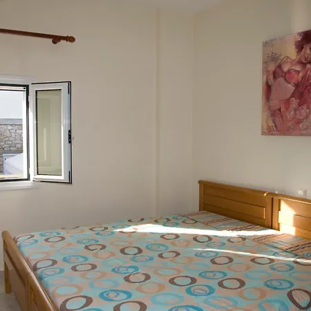 Apartment Bay