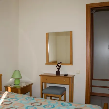 Bay Apartment *