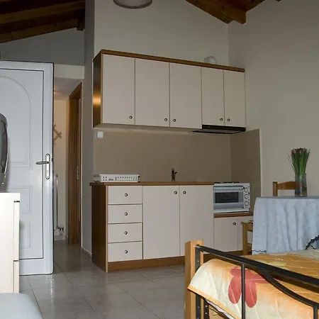 Apartment Bay *